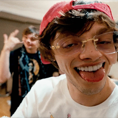 MOMIAMTALENTED PRODUCTION