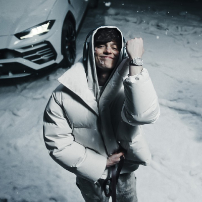 MOMIAMTALENTED PRODUCTION