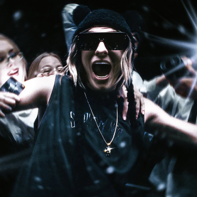 MOMIAMTALENTED PRODUCTION