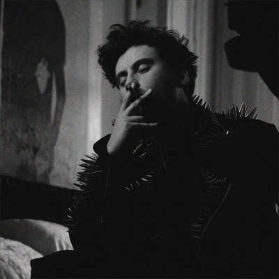 закрываю глаза