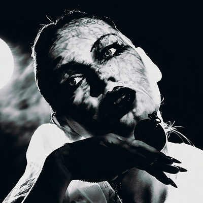 Сумасшедшая 