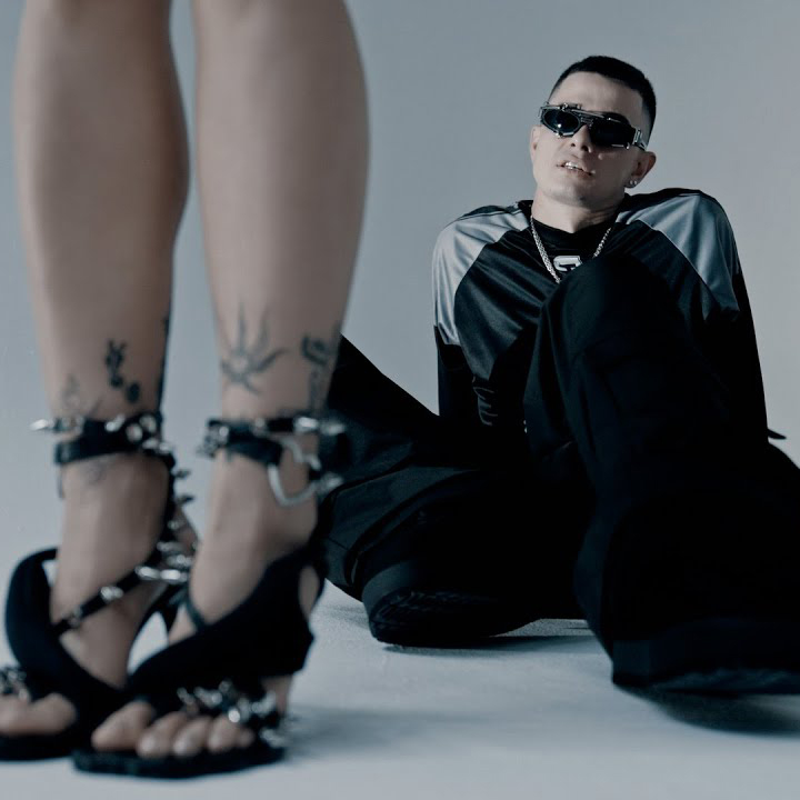 Kosmodrome, OBLADAET